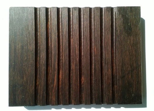 桃花江戶外竹地板正面，大溝槽紋理